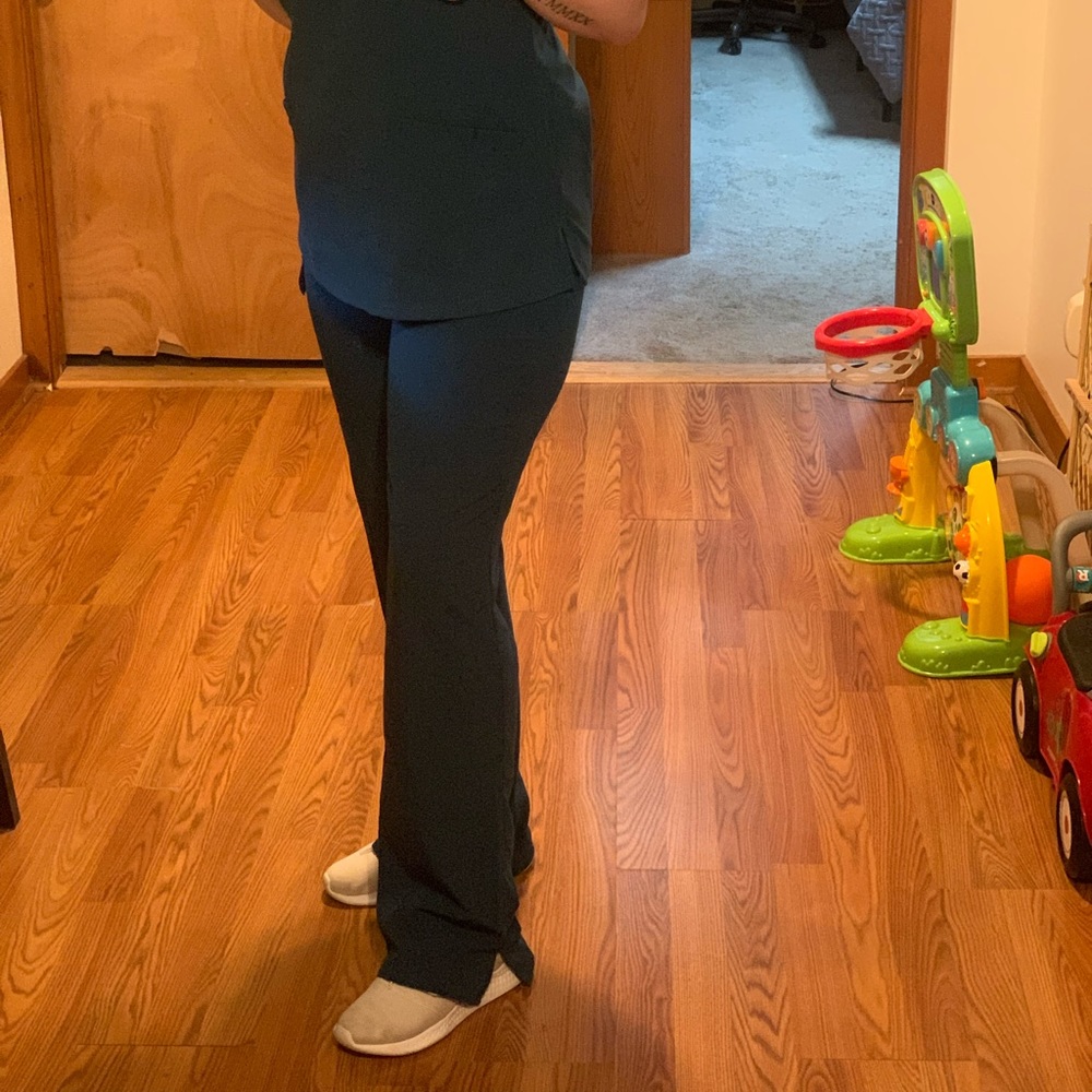 CARDINAL BLUE | SCRUB PANTS | AVE